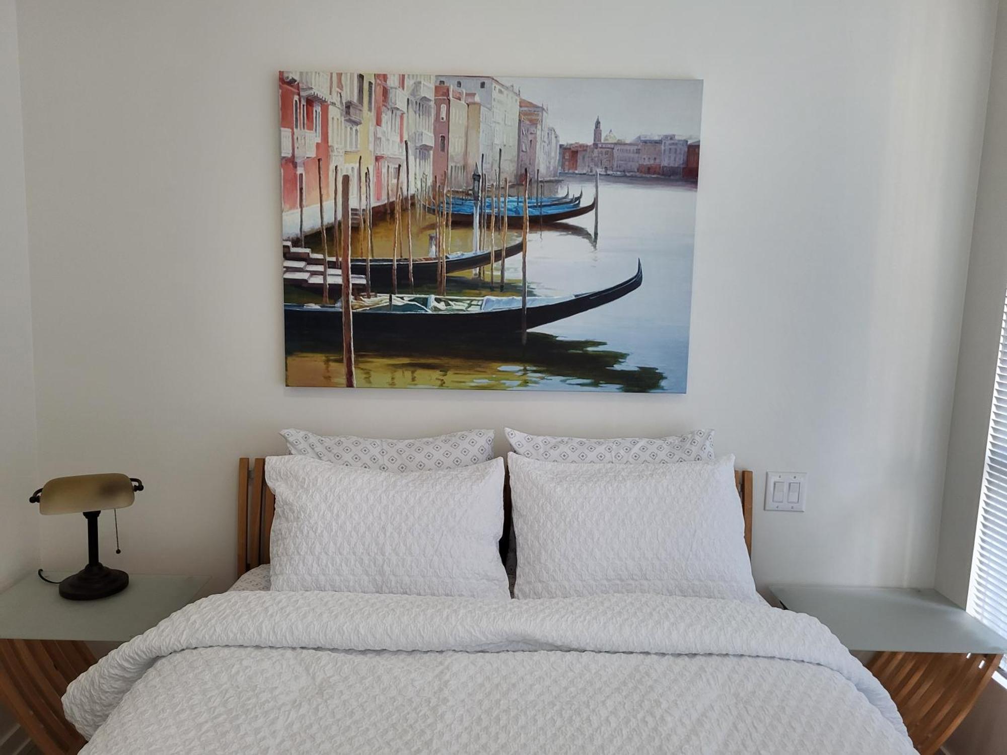 Your Perfect Escape - Modern Landmark Condo In Downtown Calgary - Free Parking- Premium Location Dış mekan fotoğraf